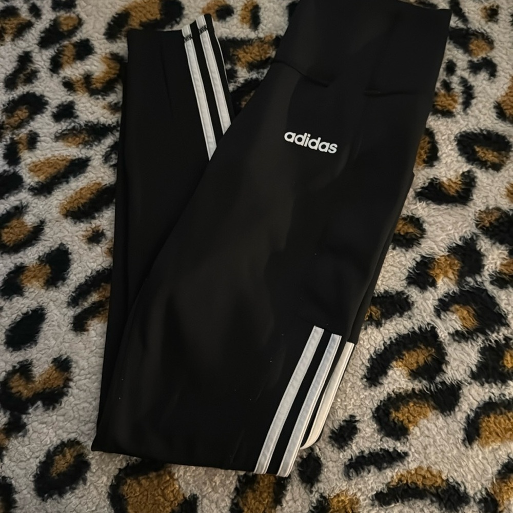 Black Adidas leggings